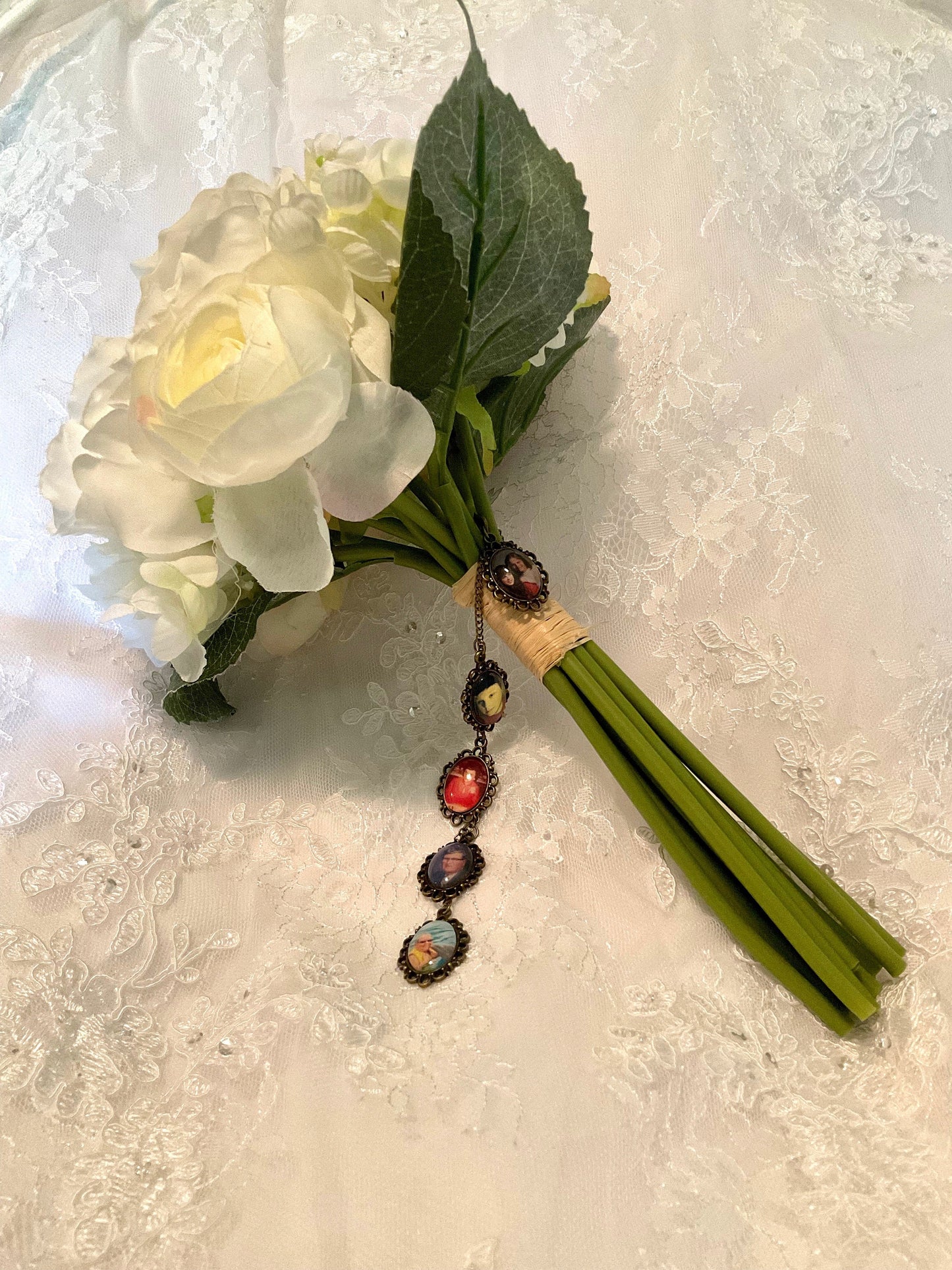 Bouquet Memorial Photo Charm Chain, Custom Bouquet Charm, Wedding Memorial Charm, Wedding Memorial Bouquet Charm, Bridal Bouquet Photo Charm