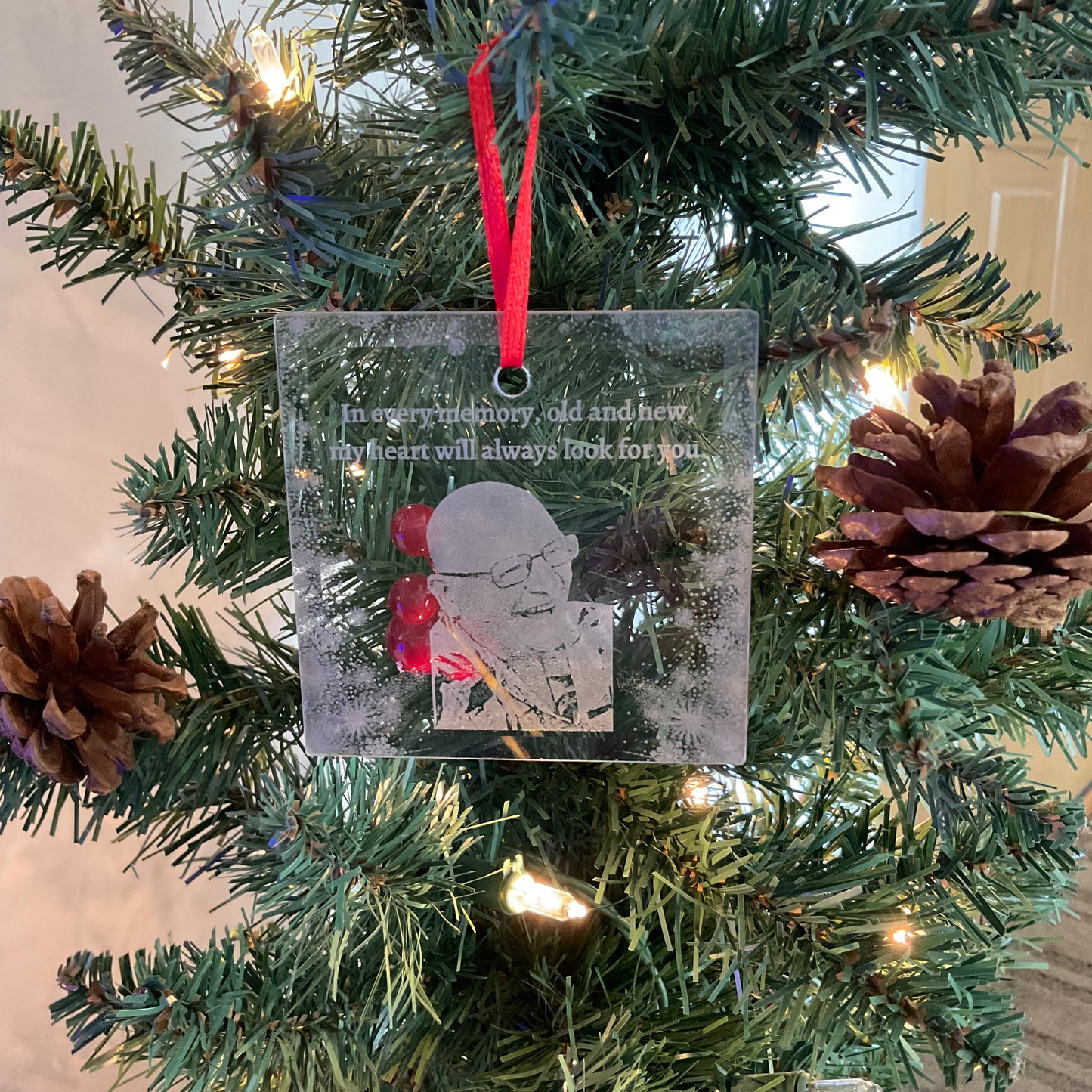 Etched Glass Memorial Ornament, Custom Sympathy Gift, Personalized Remembrance Ornament, Memorial Holiday Gift, Loss of Loved One Ornament